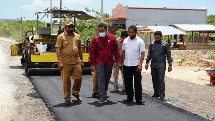 Sudah Teraspal, Jalan Labungkari-Teluk Lasongko Bebas dari Debu dan Becek