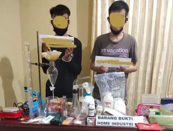 Diduga Buat Home Industri Narkoba, Dua Pemuda Kendari Diamankan Polisi