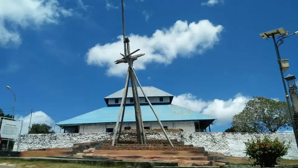 Kasulana Tombi Bakal Dikelilingi Besi Menjulang