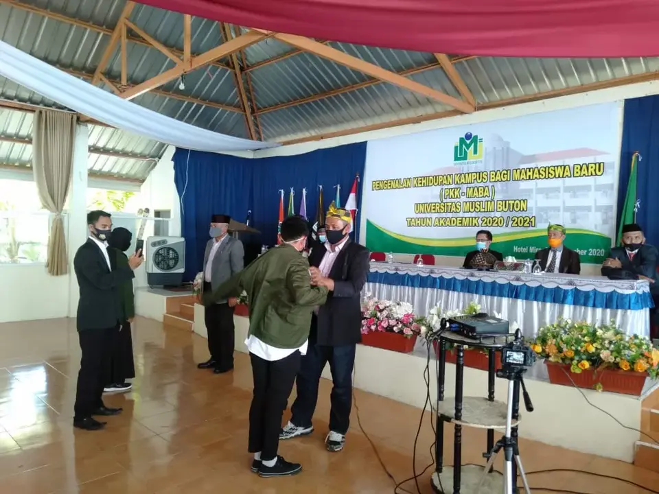 Selenggarakan PKKMB, UMU Buton Kukuhkan Ratusan Mahasiswa Baru