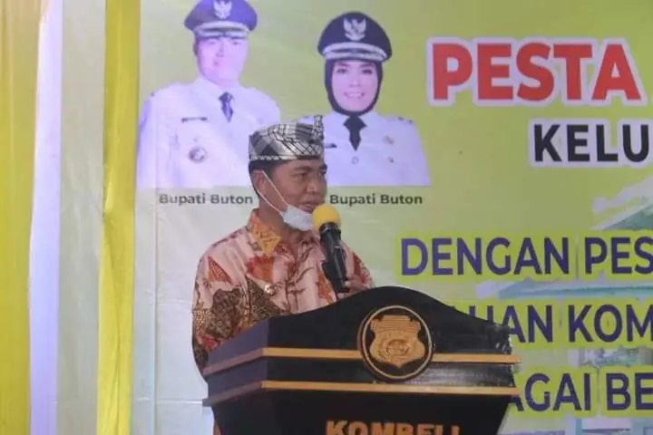 Hadapi Perkembangan Zaman dan Teknologi, Bupati Buton Ajak Warga Tetap Lestarikan Warisan Budaya