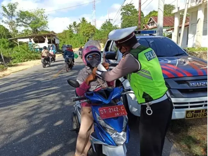 Putuskan Rantai Virus Corona, Jajaran Polres Buton Tiada Hari Tanpa Imbauan