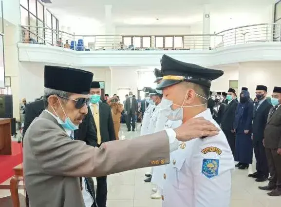 107 Pejabat Dilantik, Lukman Jadi Dirut RSUD Baubau