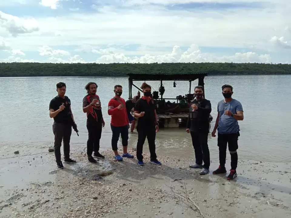 Razia Tambang Pasir, Polisi Amankan Lima Buruh Tambang di Buton