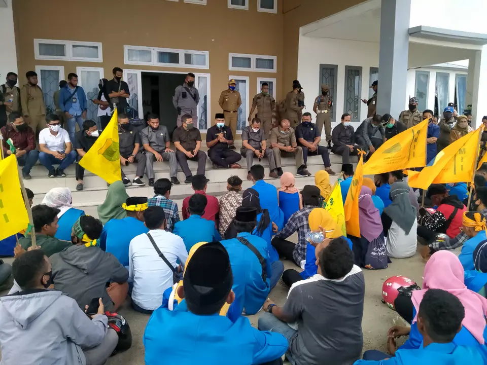 DPRD Baubau Janji Surati Presiden, Minta Batalkan UU Omnibus