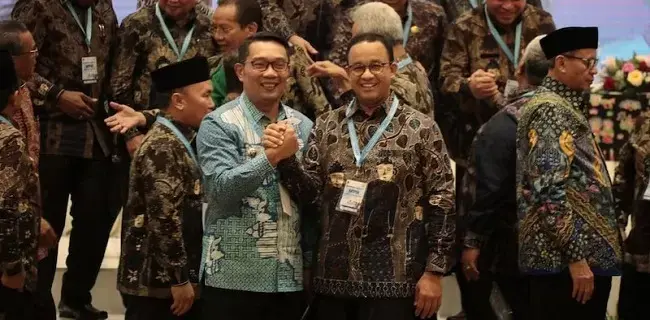 Jokowi Lebih Memilih Ke Kalteng Ketimbang Temui Pendemo, Pengamat: Ini Jadi Panggung Untuk Anies dan Ridwan Kamil