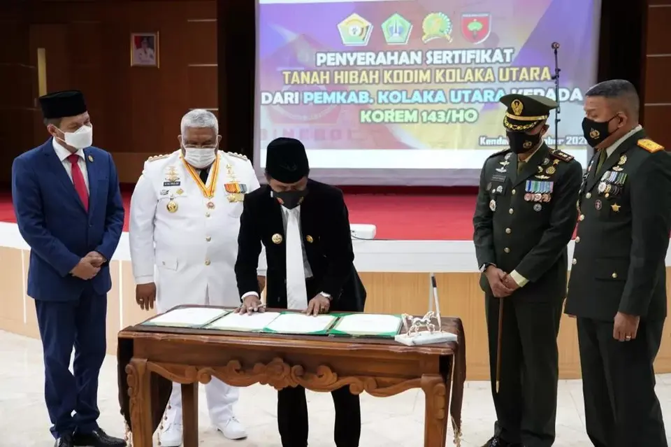 Peringatan HUT ke-75 TNI, Korem 143/HO Terima Hibah Tanah