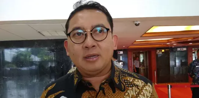 Soal Harga Vaksin Covid-19, Fadli Zon Kepada Henry Subiakto: Banyakin Baca Pak Profesor, Jangan Keberatan Gelar