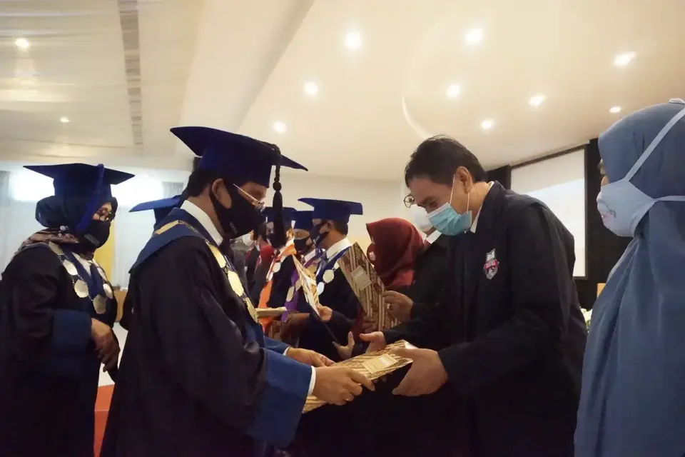 Dies Natalis ke-34 Unibos, Rektor Beri Penghargaan 123 Dosen dan 40 Mahasiswa