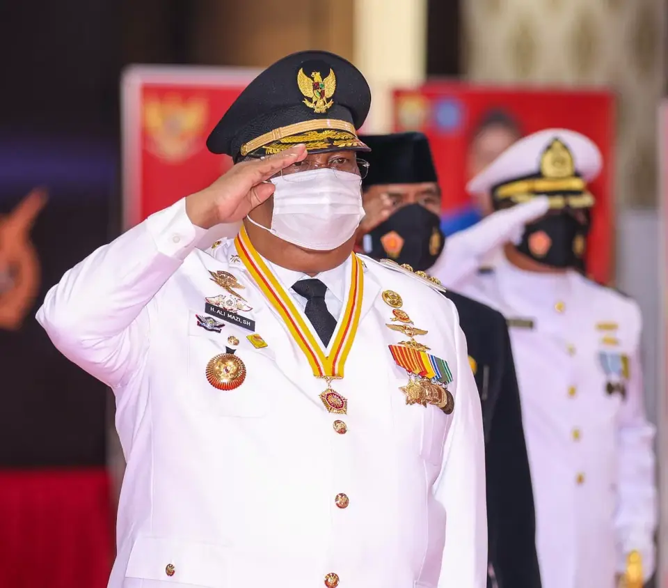 Ali Mazi Janjikan Reward Buat Kepsek dan Guru Berprestasi