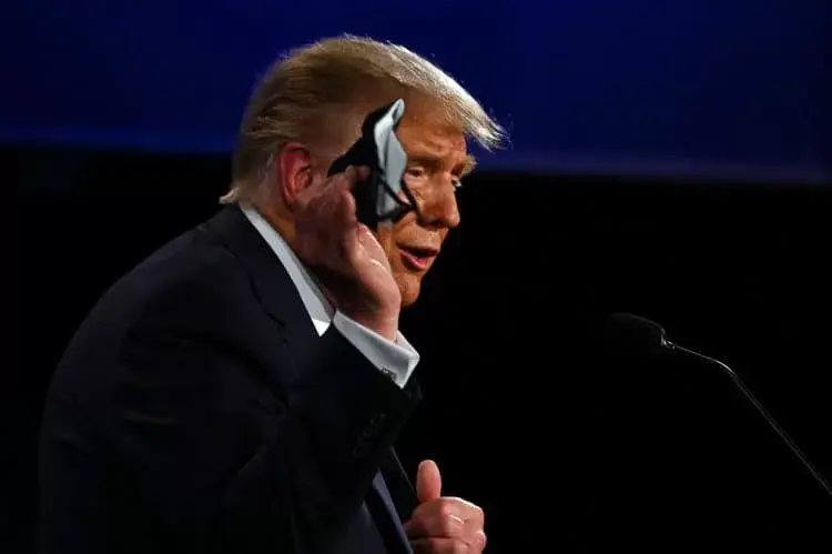 Donald Trump Positif Korona