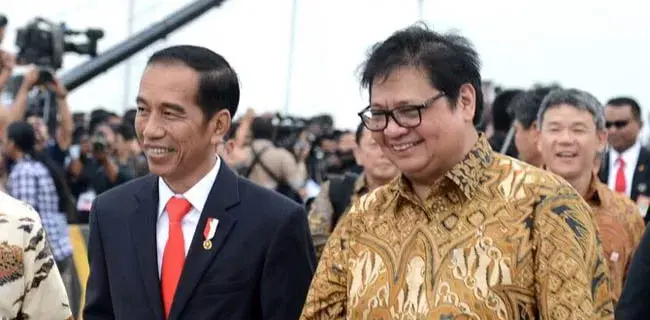Menko Airlangga Sampaikan Naskah Terbaru UU Ciptaker ke Presiden Jokowi