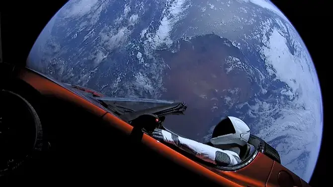 Tesla Roadster Mendekati Planet Merah