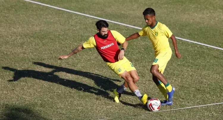Persebaya Liburkan Tim