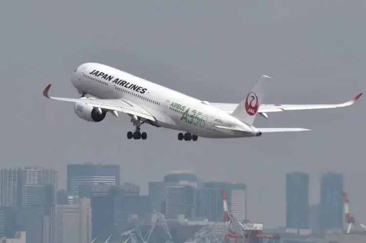 Japan Airlines Hilangkan Sebutan Jenis Kelamin