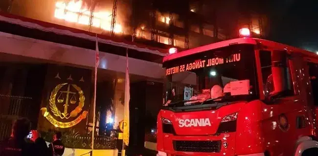 Delapan Orang Jadi Tersangka Kasus Kebakaran Kejagung, Polri: Gara-gara Lima Tukang Merokok Di Lantai 6