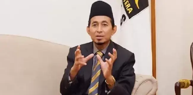 Jokowi Teken UU Ciptaker, Politisi PKS: Barang Cacat Kok Untuk Rakyat?