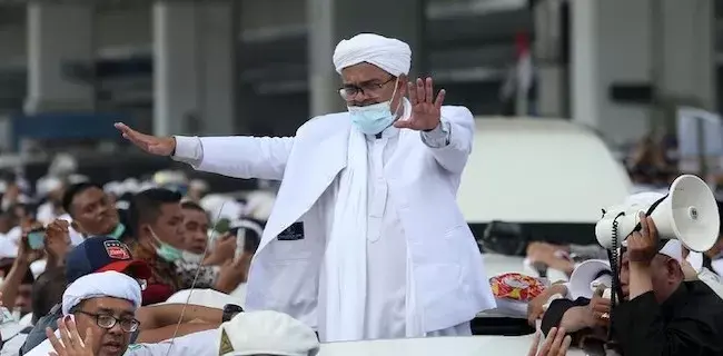 Dikenal Sebagai Sosok Merakyat, Jokowi Sebaiknya Membuka Diri Untuk Mau Bertemu Habib Rizieq