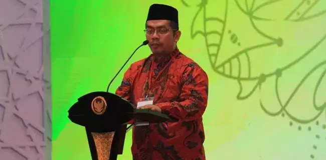 Masyarakat Kehilangan Pegangan Dan Panutan Sehingga Perlu Sosok Negarawan Untuk Hentikan Kegaduhan Nasional