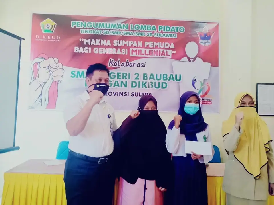 Siswi MTs 3 Buton Juara Satu Lomba Pidato se-Sulawesi
