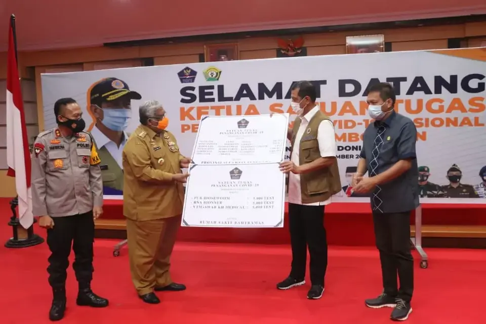 Pemprov Sultra Terima Bantuan Alat Kesehatan dan Dana Bencana