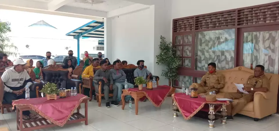 Bantuan Katinting Diduga Bermasalah, Kades Lowu-Lowu "Seret" TPK Desa