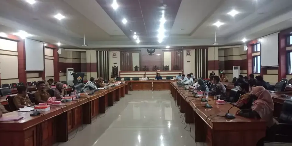 Pencopotan Aslan Sebagai Kepsek Menunggu Kepastian Hukum Tetap
