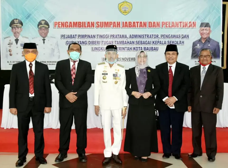 Pelantikan tanpa Salaman