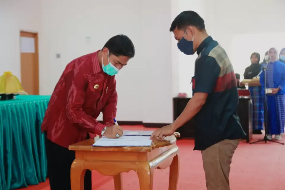 Enam Masjid di Buton Keciprat Dana Hibah
