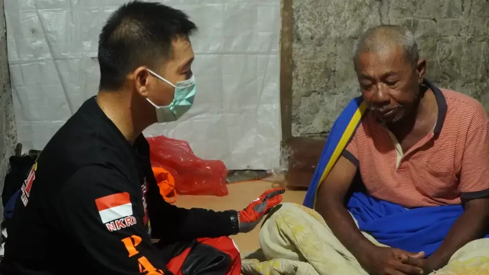 Kunjungi Kakek Korban Jambret, Kapolres Baubau Tawarkan Bekerja di Polres
