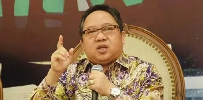Soal Penurunan Baliho Habib Rizieq Oleh Anggota TNI, Politisi PPP Ini Berharap Pangdam Jaya Kembali Ke Koridor Tugasnya