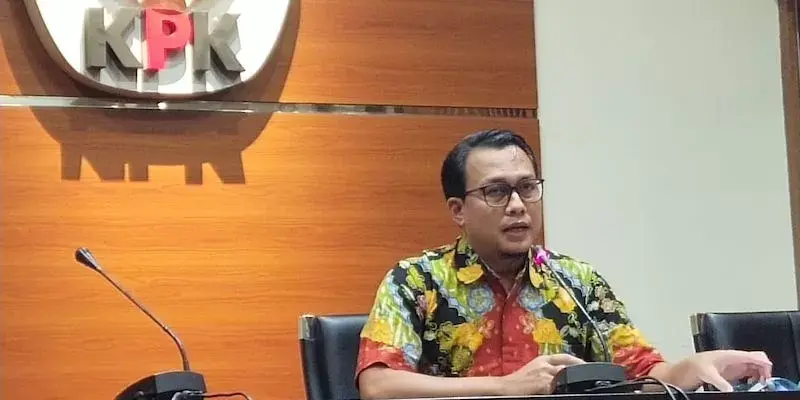KPK Sita Dokumen Terkait Bansos Covid-19 Saat Geledah Kantor Kemensos