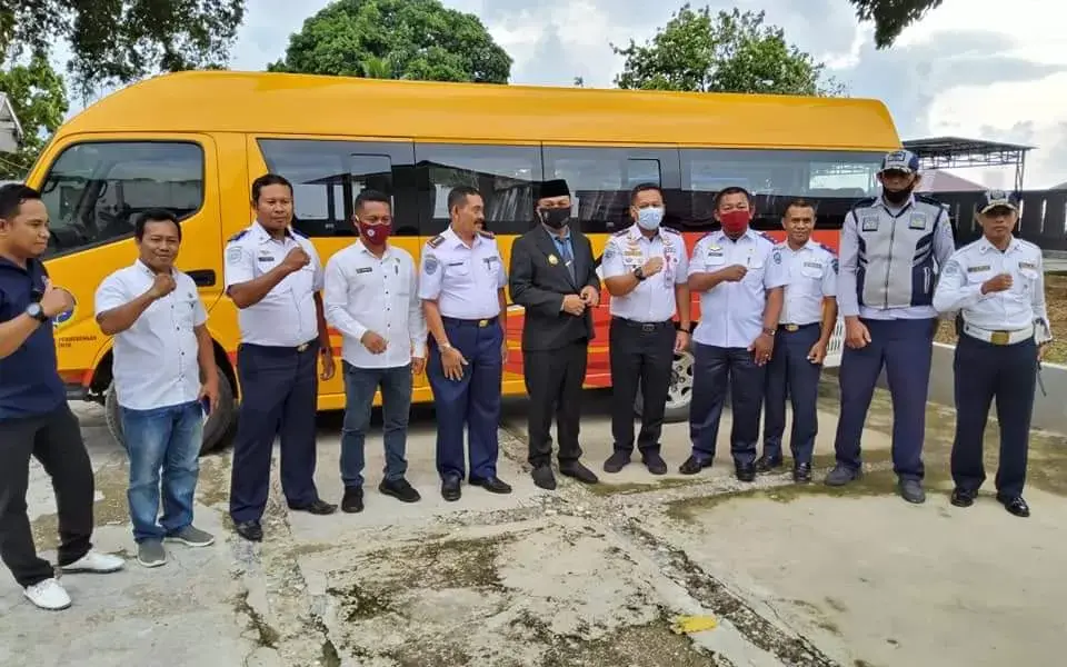 Pemkab Busel Miliki Bus Sekolah Dari Kementerian Perhubungan