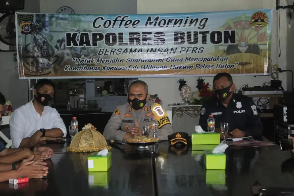 Kapolres Buton Coffe Morning Bareng Wartawan