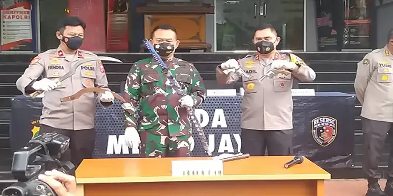 Pasca Penetapan Tersangka, Kapolda Metro Jaya Pastikan Akan Tangkap Habib Rizieq