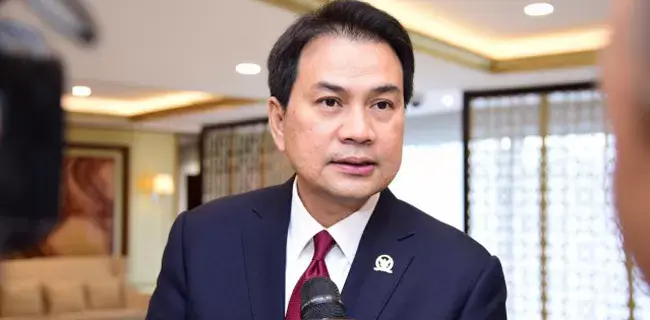KPK Cegah Wakil Ketua DPR RI, Azis Syamsuddin Keluar Negeri Hingga 6 Bulan Ke Depan