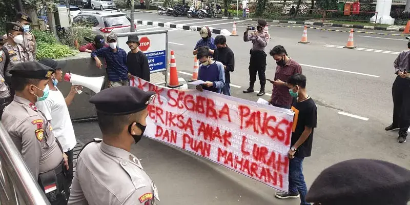 Gedung KPK Kembali Digeruduk Pendemo, Desak Agar Segera Periksa Gibran Terkait Dugaan Korupsi Bansos Covid-19