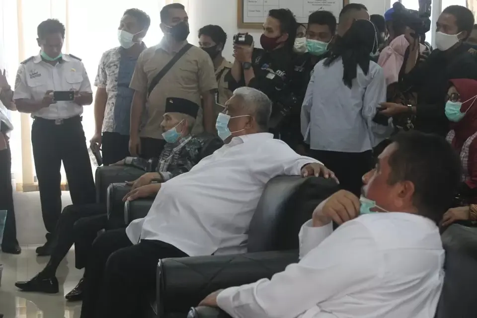 Tinjau Pelebaran Bandara Betoambari, Ali Mazi Minta Landasan Pacu Diperpanjang Hingga 3KM