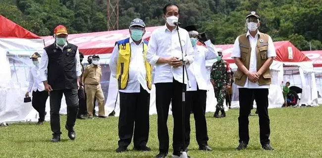 Untuk Pastikan Bantuan Sampai Dan Diterima Warga Terdampak Gempa, Presiden Kunjungi Posko Pengungsian Mamuju