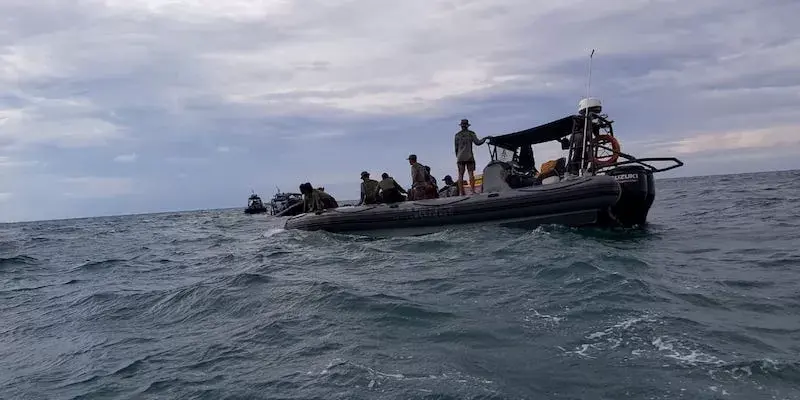 Semangat, Tim Penyelam TNI AL Tetap Lanjutkan Pencarian Sriwijaya Air Meski Hadapi Gelombang Tinggi