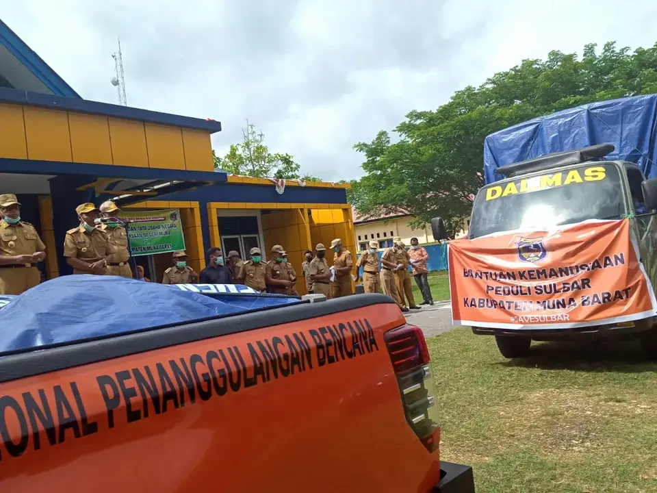 Plt Bupati Mubar Lepas Rombongan Kemanusiaan Peduli Sulbar