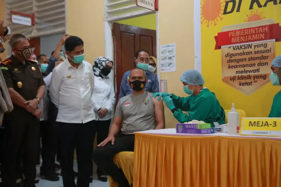 Pemkab Buton Kucurkan Dana Rp 5 Miliar Sukseskan Vaksinasi Covid-19