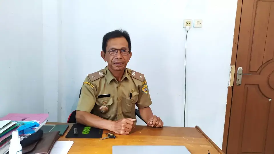 Lurah Lowu-lowu Upayakan Rumah Untuk Kakek Asmin