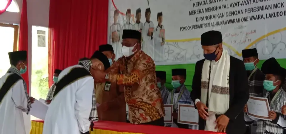 Hadiri Tasyakuran Tahfidz Quran Ponpes Almunawwarah, Bupati Minta Doakan Buteng Berkah