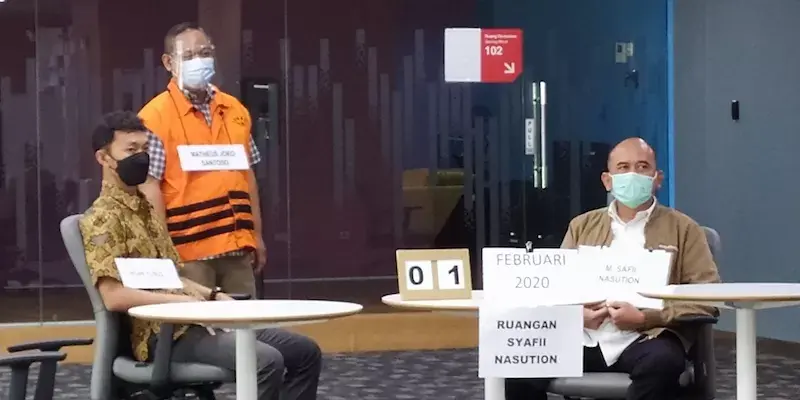 Rekonstruksi Kasus Dugaan Korupsi Bansos, Ada Adegan Kader PDIP Temui Tersangka MJS Di Kemensos