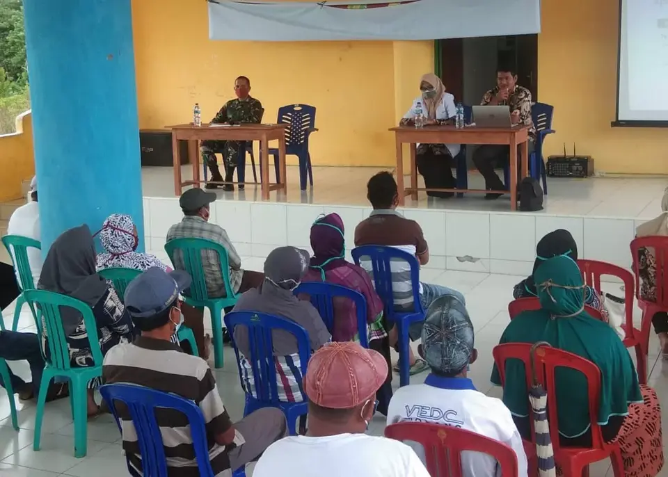 TMMD, Warga Lasel Ikut Penyuluhan Kesehatan