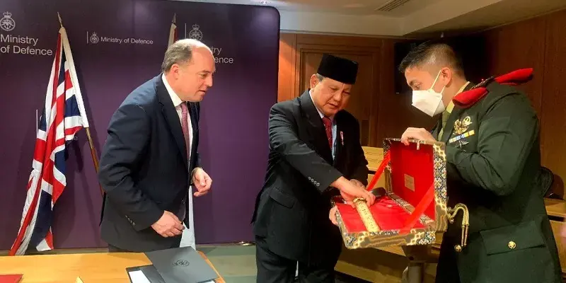 Diplomasi Keris Ala Prabowo, Buktikan Indonesia Sebagai Negara Pejuang