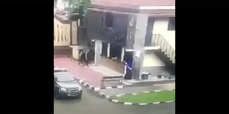 Polisi Masih Periksa Barang Bawaan Terduga Teroris Yang Tewas Ditembak Di Mabes Polri