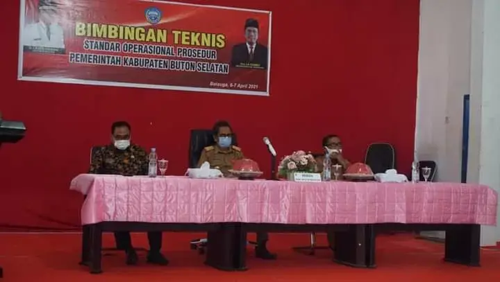 Pemkab Busel Berupaya Wujudkan Birokrasi Efektif Dan Akuntabel
