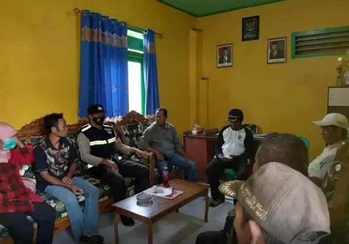 Bertemu Warga Binaan, Bhabinkamtibmas Polsek Lasalimu Titip Pesan Kamtibmas